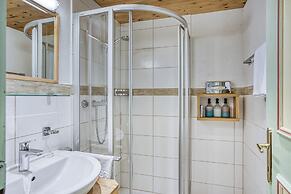 Hotel Alpenstolz