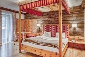 Hotel Alpenstolz
