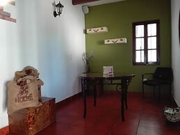 President House Hotel - Hostel