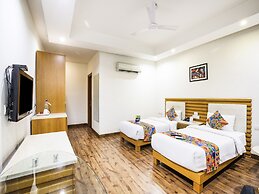 FabHotel GRD DLF Square