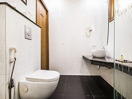 FabHotel GRD DLF Square