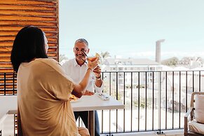 Le Saint Pierre Hotel