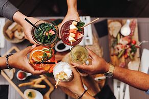 Le Saint Pierre Hotel