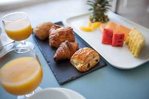 Le Saint Pierre Hotel