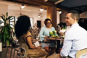 Le Saint Pierre Hotel