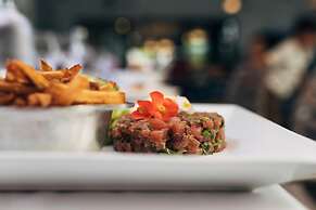 Le Saint Pierre Hotel