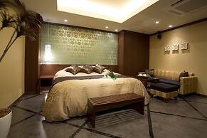 Hotel and Spa Lotus Modern – Adults Only