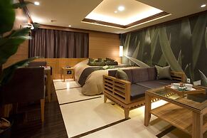 Hotel and Spa Lotus Modern – Adults Only