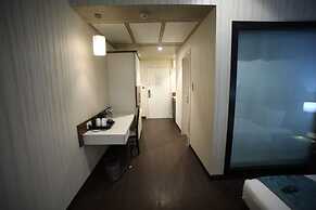 The Byke Suraj Plaza Veg Hotel, Thane