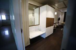 The Byke Suraj Plaza Veg Hotel, Thane