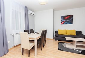 Maple Tree Apartments