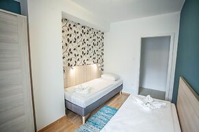 Maple Tree Apartments