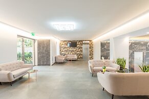 Maple Tree Apartments