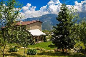 Anavasi Mountain Resort