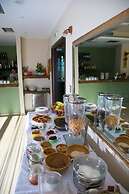 Anavasi Mountain Resort