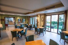 Anavasi Mountain Resort