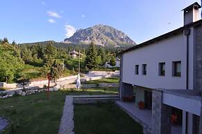 Anavasi Mountain Resort