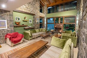 Anavasi Mountain Resort