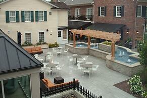 124 on Queen Hotel & Spa