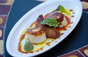 124 on Queen Hotel & Spa