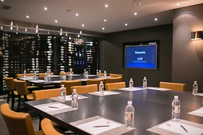 124 on Queen Hotel & Spa