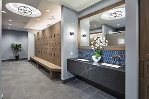 124 on Queen Hotel & Spa