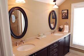 124 on Queen Hotel & Spa