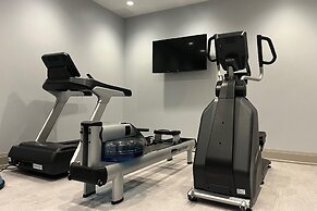 124 on Queen Hotel & Spa