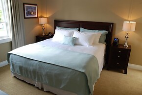 124 on Queen Hotel & Spa