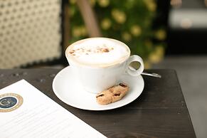 124 on Queen Hotel & Spa