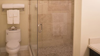 124 on Queen Hotel & Spa