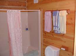 Trails End Lodge