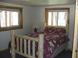 Trails End Lodge