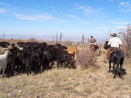 Grand Canyon Ranch & Outfitters