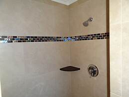 Tip Top Motel Cafe & Bakery