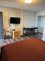 Tip Top Motel Cafe & Bakery