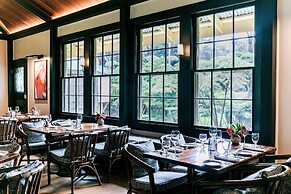 Kilauea Lodge and Restaurant