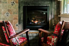 Kilauea Lodge and Restaurant