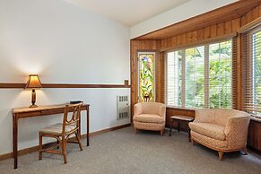 Kilauea Lodge and Restaurant