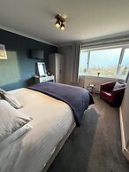 Braeburn Guest House / B&B
