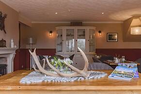 Braeburn Guest House / B&B