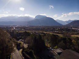 Braeburn Guest House / B&B