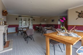 Braeburn Guest House / B&B