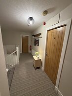 Braeburn Guest House / B&B