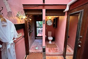 Old Capital Bike Inn