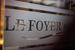 Le Foyer Hotel