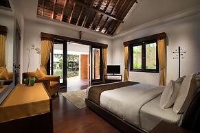 The Sanctus Villa