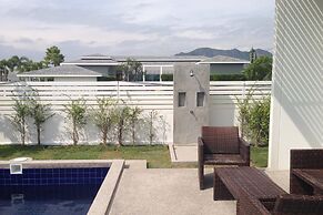 Baan Sarinya Pool Villa