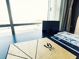 Kroque Boutique & Bistro