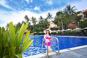 Hon Rom Central Beach Resort